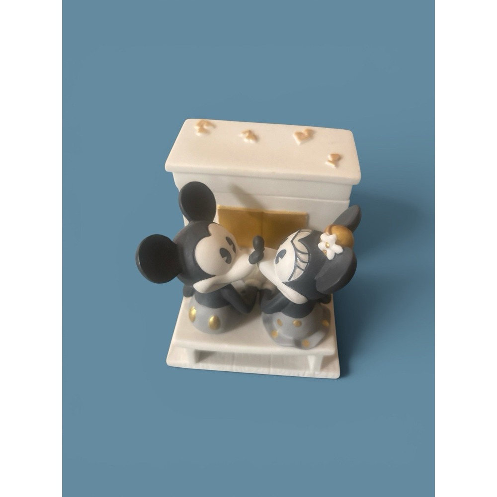 Hallmark Disney Mickey and Minnie Music to My Ears Trinket Ceramic Box VG
